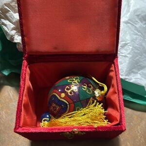 Pier 1 Import 2001 Li Bien Glass Ornament